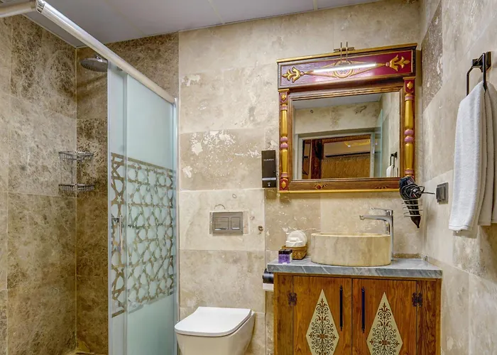 Kasr-i Kapadokya Cave * Ortahisar